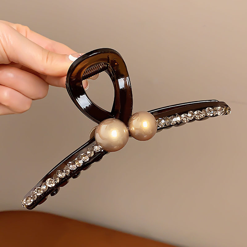 ハイエンド 2025 新しいスタイルの女性のヘアクリップ女性の後頭部大型レトロな秋と冬のサメクリップ気質帽子|undefined
