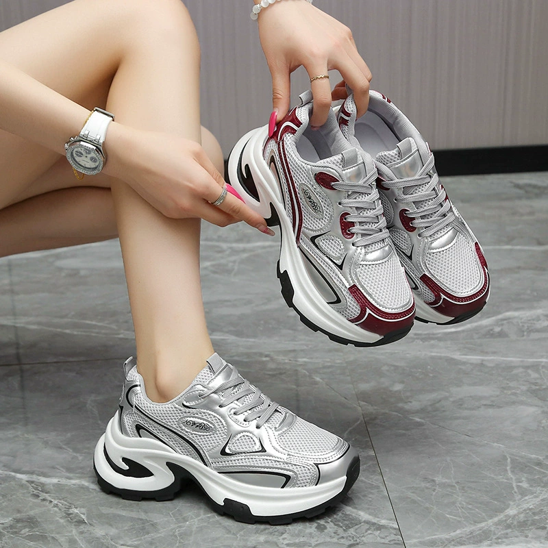 Женская обувь для папы на толстой подошве, лето и осень 2025, новая женская обувь, дышащая повседневная спортивная обувь с сеткой, белые туфли на толстой подошве