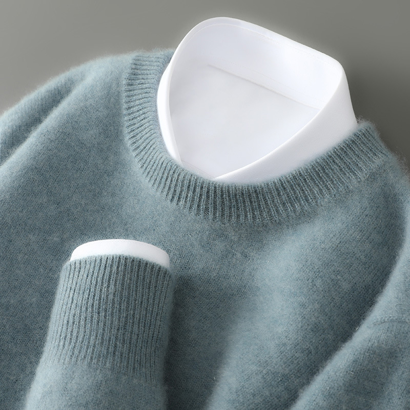 Autumn and winter thickened men's wool sweater, round neck solid color sweater, young men's business casual fleece shirt, large size base shirt