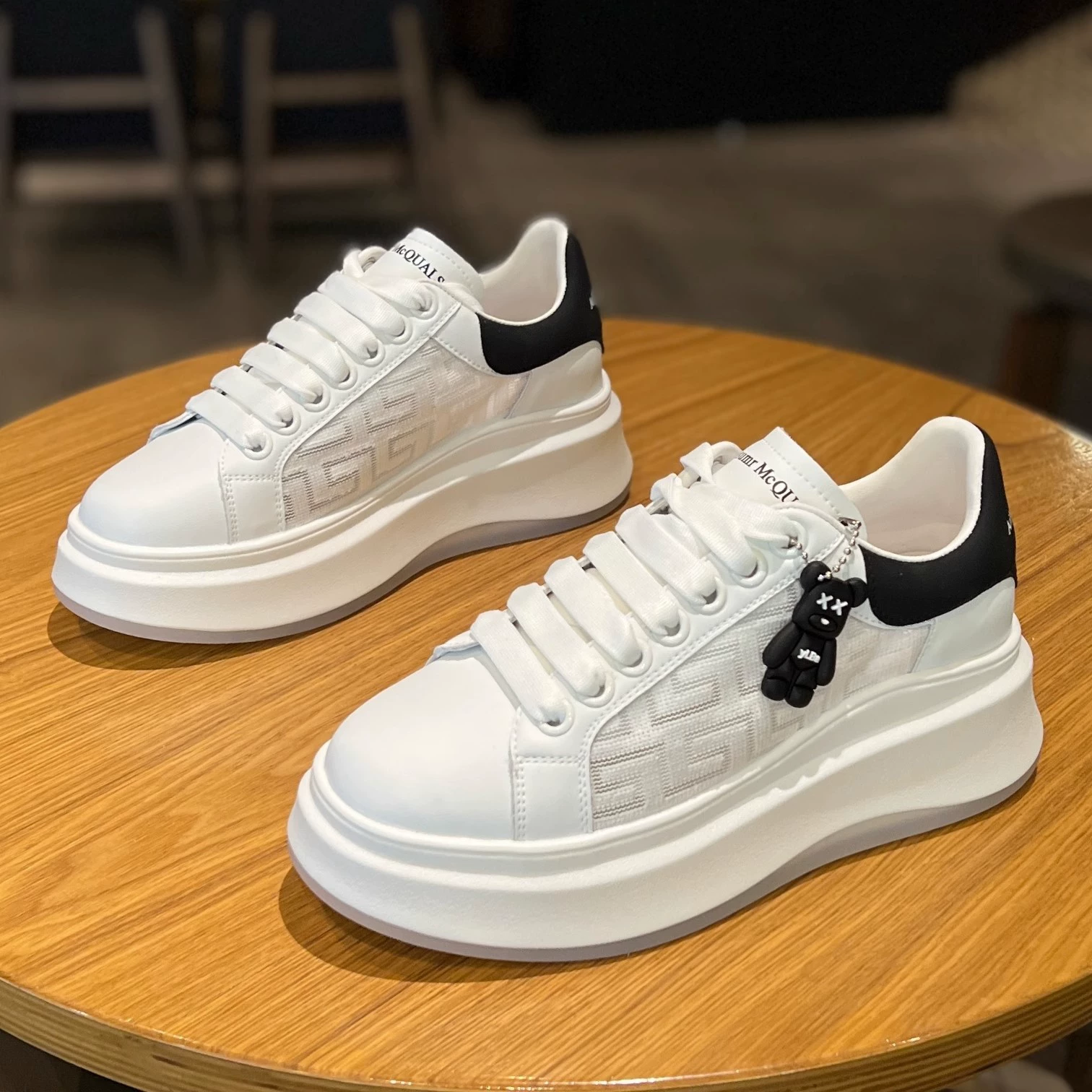 Осень 2024, новые универсальные белые туфли, женские спортивные повседневные громоздкие кроссовки, модные популярные кроссовки на платформе, осень