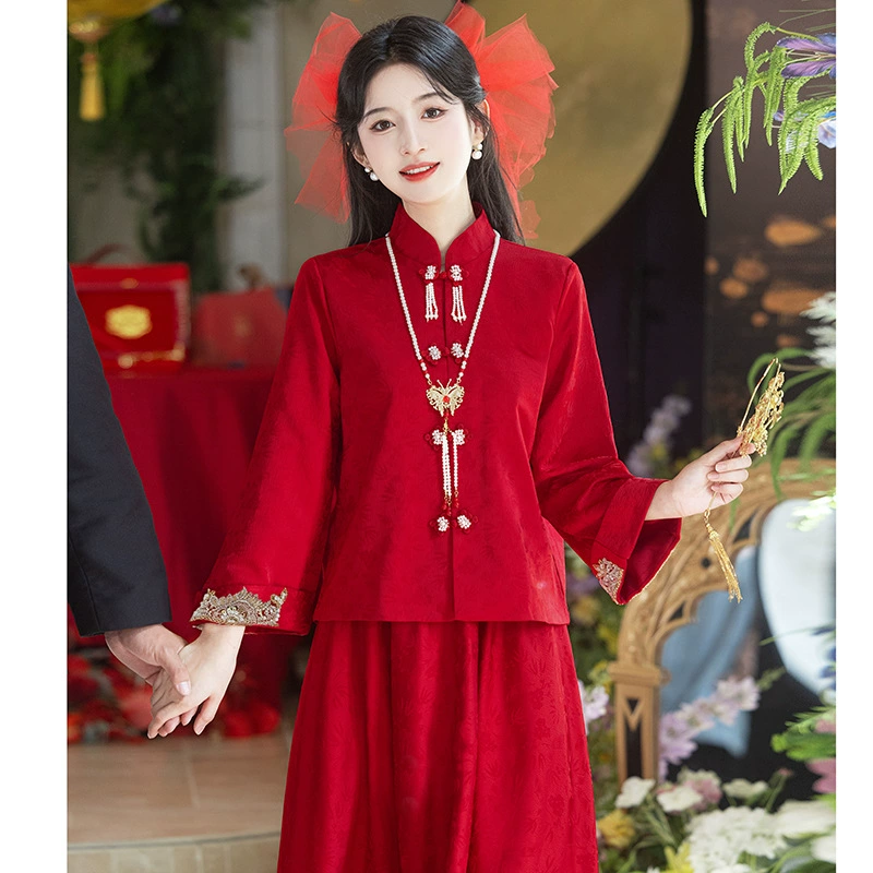 Новое платье-тост в китайском стиле для невесты, красное обручальное платье, костюм Сюхэ, комплект свадебного платья, утренний халат с ощущением высокого класса.