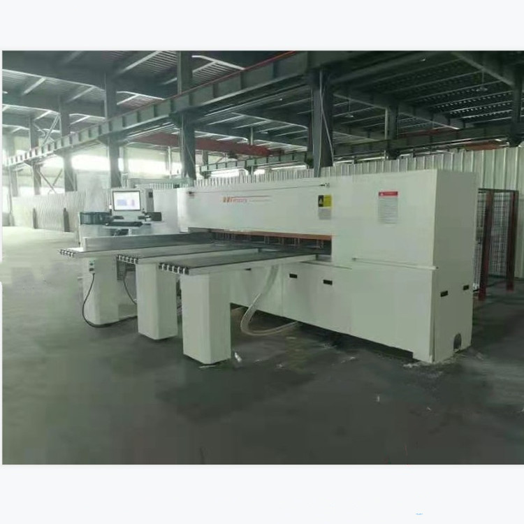 昆山全自动数控裁板锯、江阴木箱包装栈板电子开料机，数控往复锯