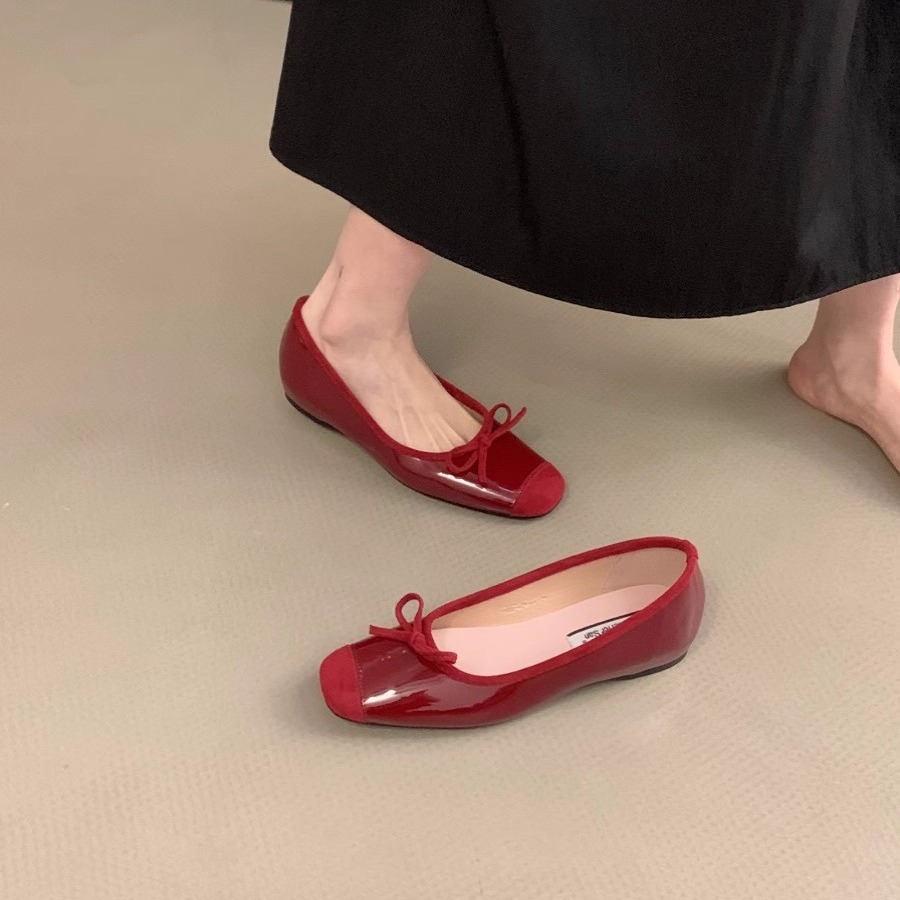 Aumento de altura interior de estilo francés pequeño rojo zapatos de mujer primavera y otoño 2025 primavera bow ballet suave zapatos de noche