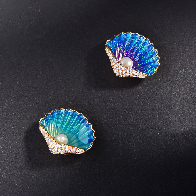 New Enamel Color Shell Brooch Elegant All-match Micro-inlaid Zirconium Freshwater Pearl Traceless Magnetic Buckle Corsage Accessories