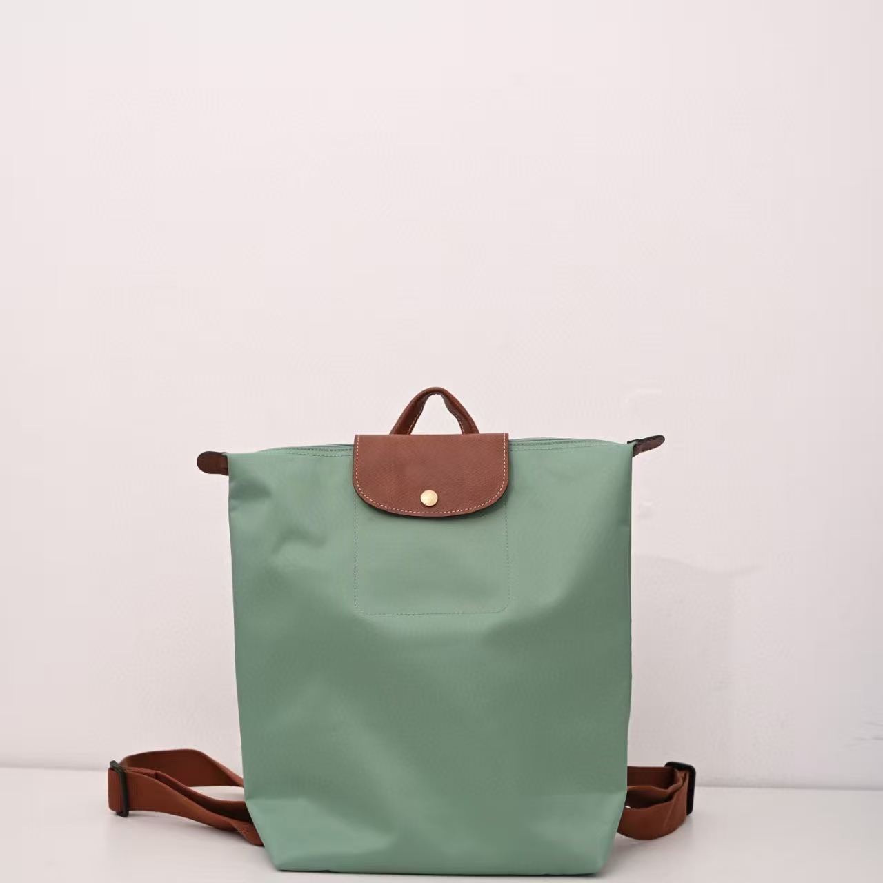 Classic celadon