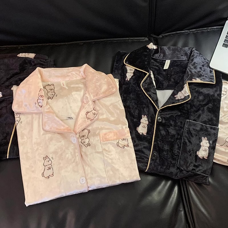 Pareja de pijamas de primavera y otoño de terciopelo dorado de manga larga de mujer de alto grado Camelia 2023 nuevos hombres de invierno homewear