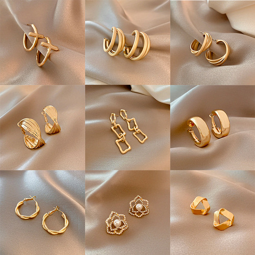European and American fashion ins retro metal earrings, feminine fashion, simple matte gold earrings, geometric versatile earrings