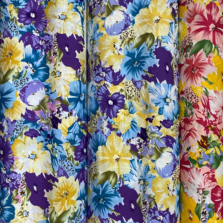 fábrica de guangzhou venta caliente camisa impresión viscose impresión de rayon inventario tela impresa