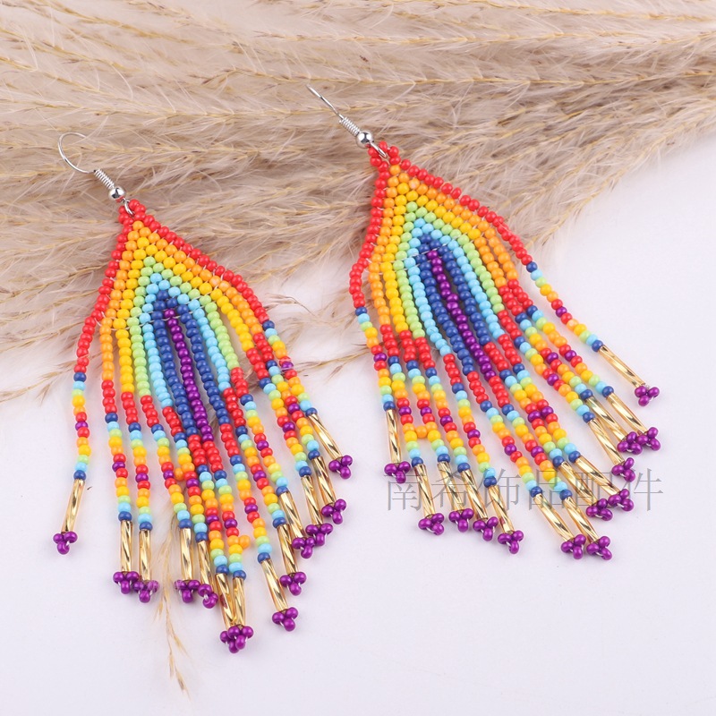 fashionable elegant long retro earrings