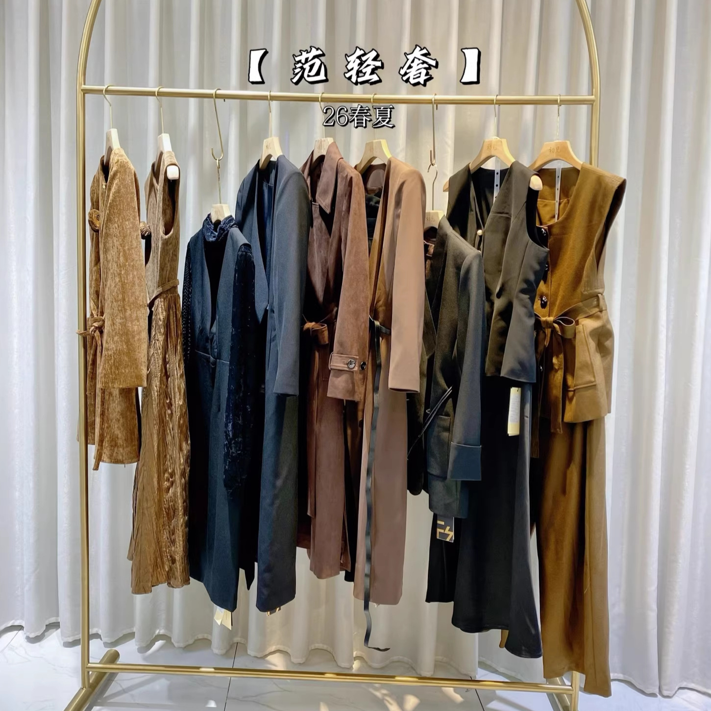 品牌尾货服装批发折扣女装一手货源春夏尾货正品大牌剪标专柜杂款