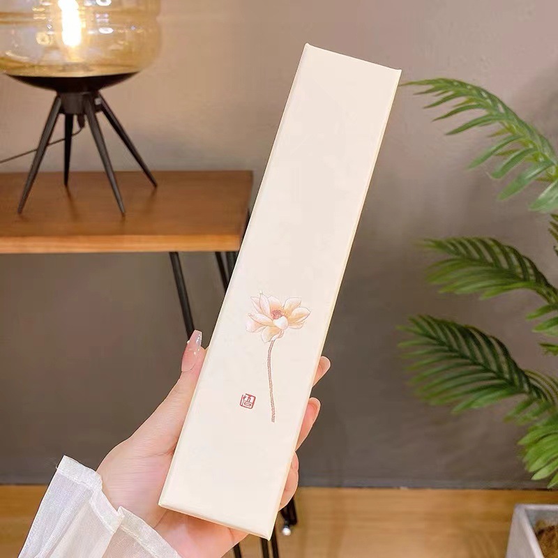 Horquilla de abanico nuevo estilo chino retro de alta gama placa de metal horquilla de pelo Hanfu cheongsam horquilla horquilla accesorios para el cabello femenino