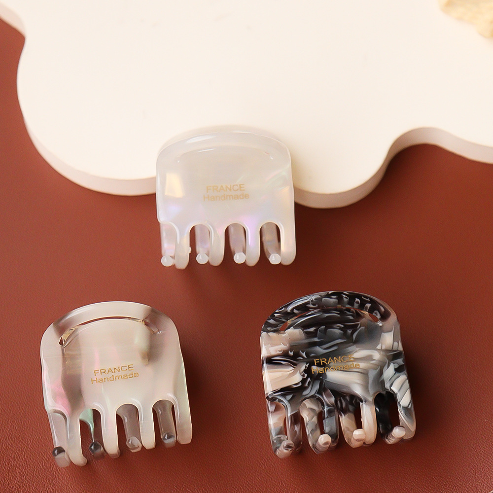 Stylish and sophisticated acetate hair clip for the back of the head, princess style, simple high ponytail clip, hair accessory.