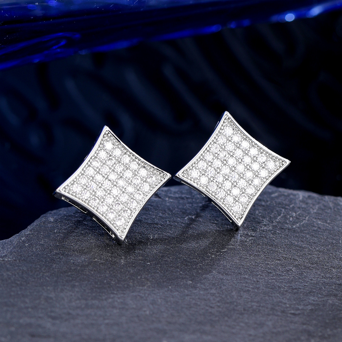 CR7 Diamond Studs - Micro-Inlaid Zircon Hip Hop Earrings For Men (Football Inspired Luxury Studs, Hot Selling)_voghion.com