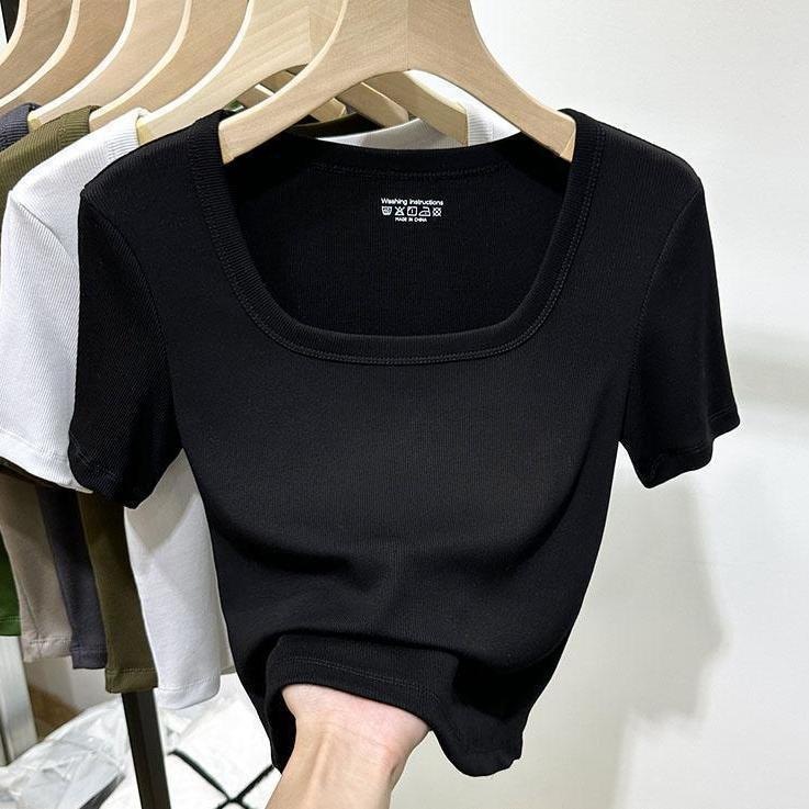 2025年夏新作女性用右肩半袖Tシャツ、ピュアでシック、甘くてスパイシー、鎖骨露出スクエアカラートップ、スレッドTシャツ|undefined
