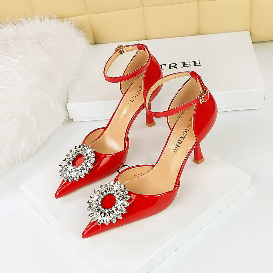 Women's Pointed Toe Rhinestone Sandals With Sunflower Buckle_voghion.com