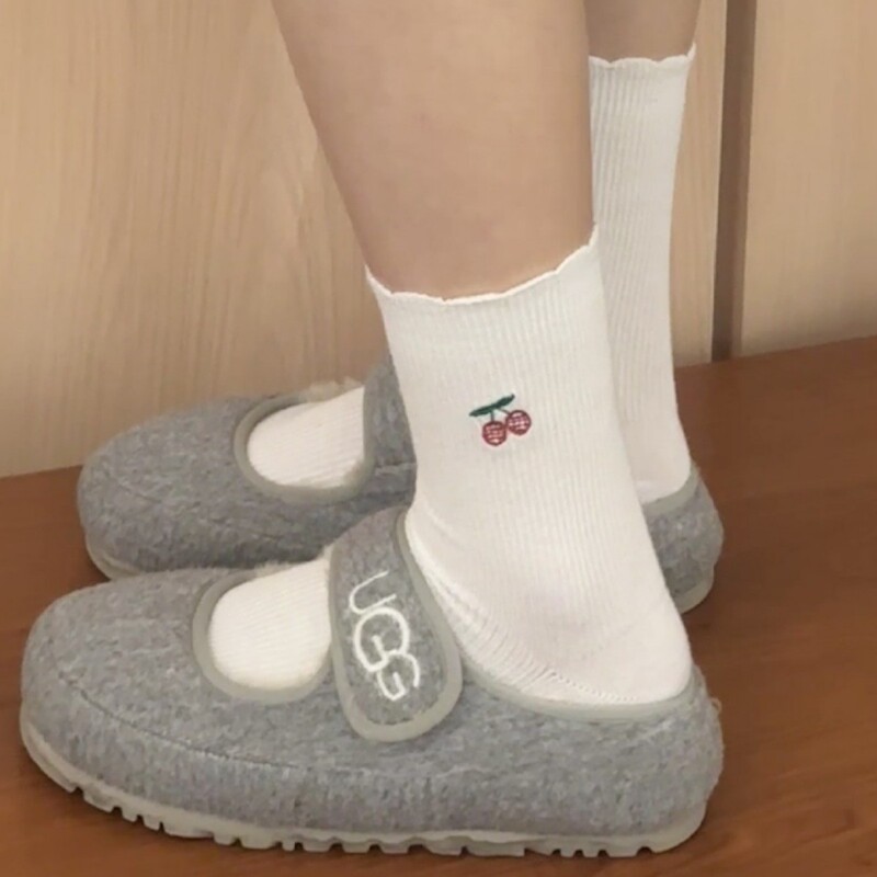 Wool Socks for Women, New Autumn and Winter Socks, Moisturizing Mid-Calf Socks, Warm Double-Needle Cherry Embroidery Korean Socks, Pile Socks