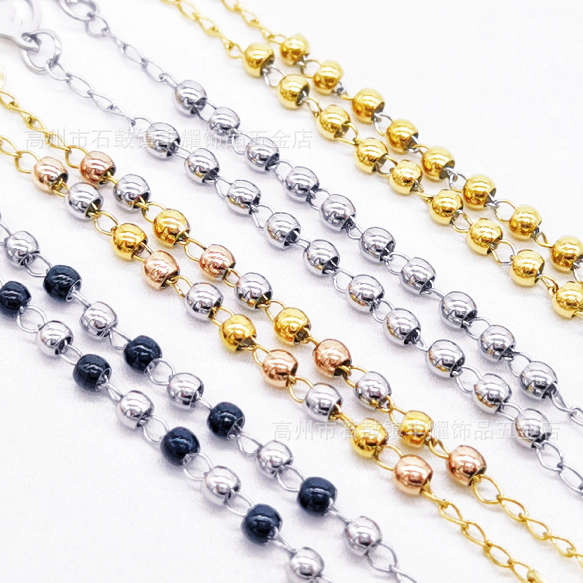 (3M acessorios en forma de corazón) un collar de 3mm de cuentas de acero inoxidable tallado en la salida de la cruz