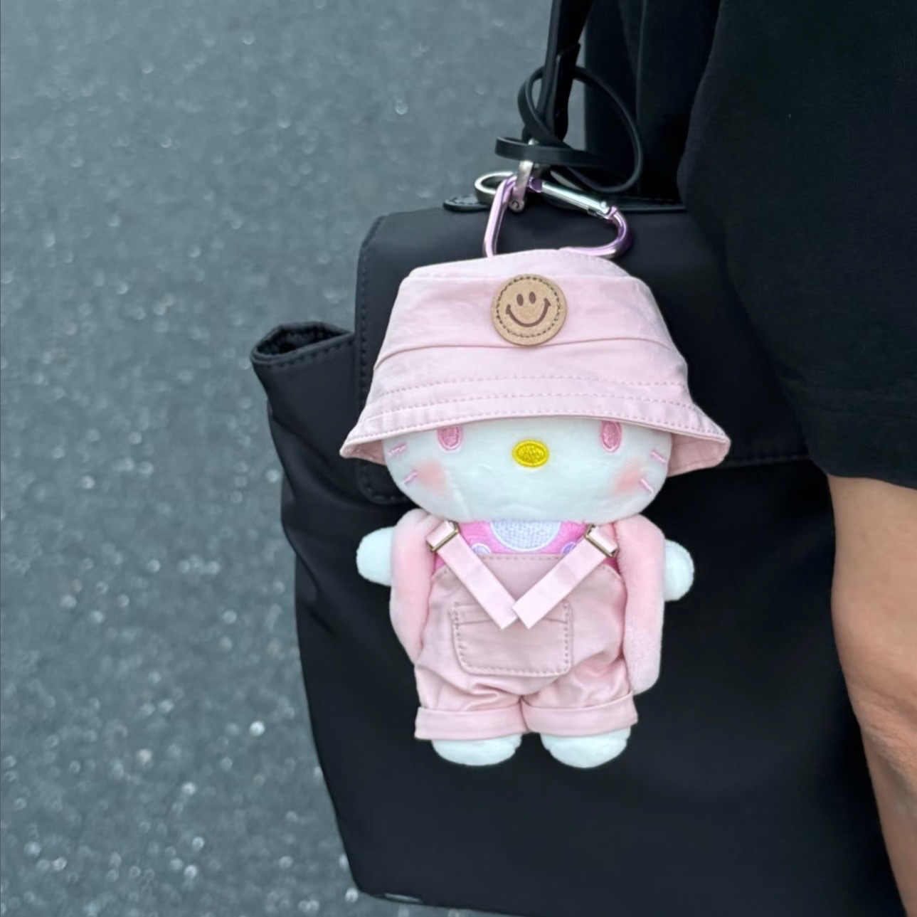Genuino clásico KT Hello Kitty mochila bolso colgante dibujos animados lindo hellokitty llavero muñeca de felpa mujer