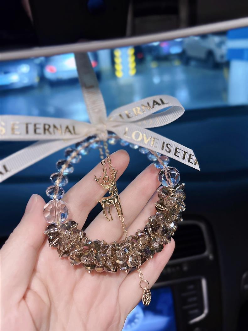 Xiaohongshu-style green light car pendant, safe journey car crystal ornament, rearview mirror interior hanging decoration for men and women