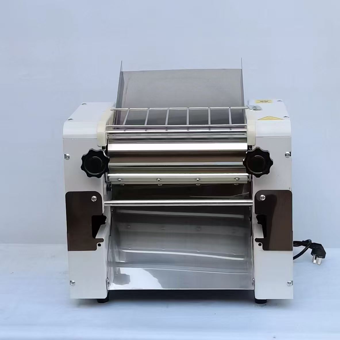 Kommerzielle Nudelmaschine aus Edelstahl für den Schreibtisch, kräftige Knetmaschine, schwarze Nudeln ohne Nudeln, Nudelmaschine für gedämpfte Brötchen und gedämpfte Brötchen