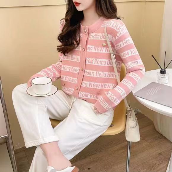 Women's Clothing designer patterned cardigan age reducing fashion 2024 spring and autumn new style sweater jacket for women_voghion.com