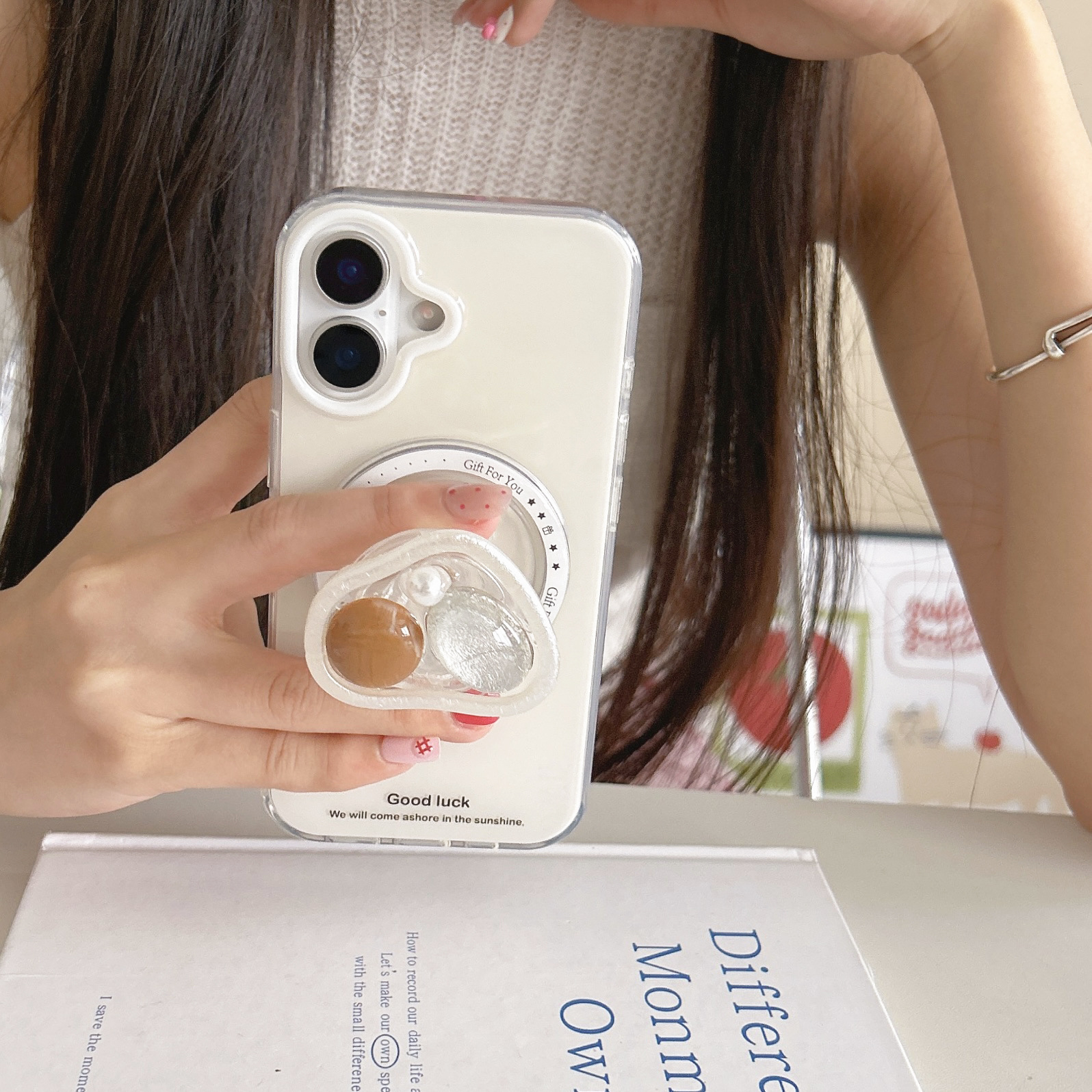 Coreano simple fondo blanco inglés adecuado para Apple 15ProMax funda para teléfono móvil 16Pro atracción magnética 14/13 nicho 16PM