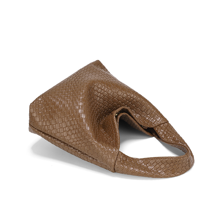 2024 New Large Capacity Casual Shoulder Korean Edition Solid Color Simple Handheld Women's Woven Texture Underarm Bag_voghion.com