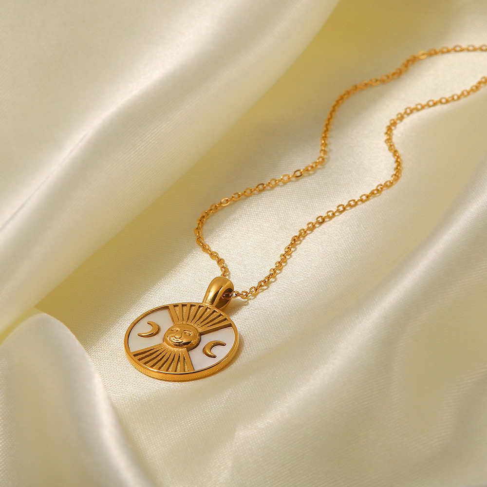 Fashion Geometric Stainless Steel Titanium Steel Gold Plated Shell Pendant Necklace_colorza_3