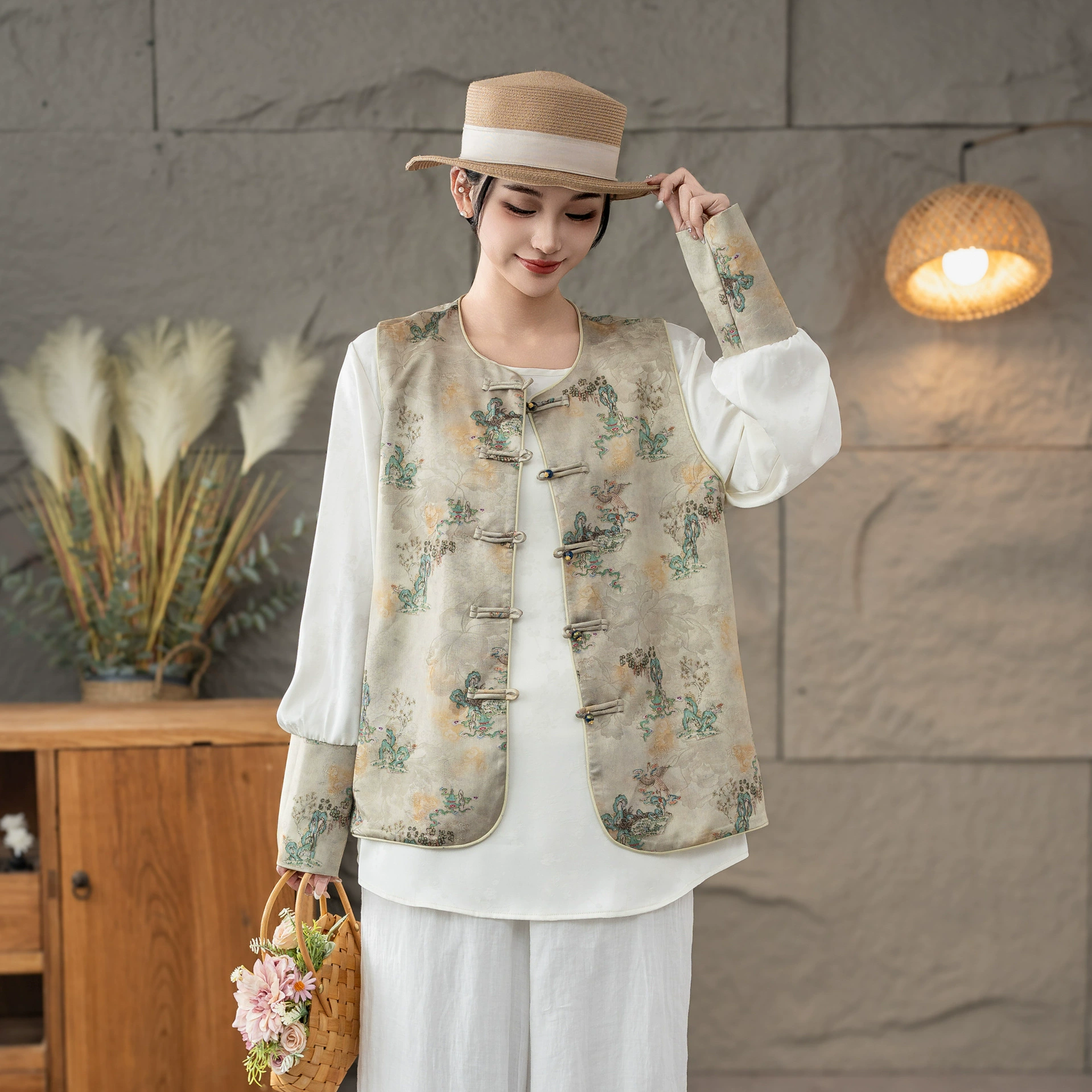 Новая куртка в китайском стиле в национальном стиле для женщин, новинка 2025 года, жаккардовый жилет, ретро жаккардовый жилет, уменьшающий возраст жилет без рукавов, куртка