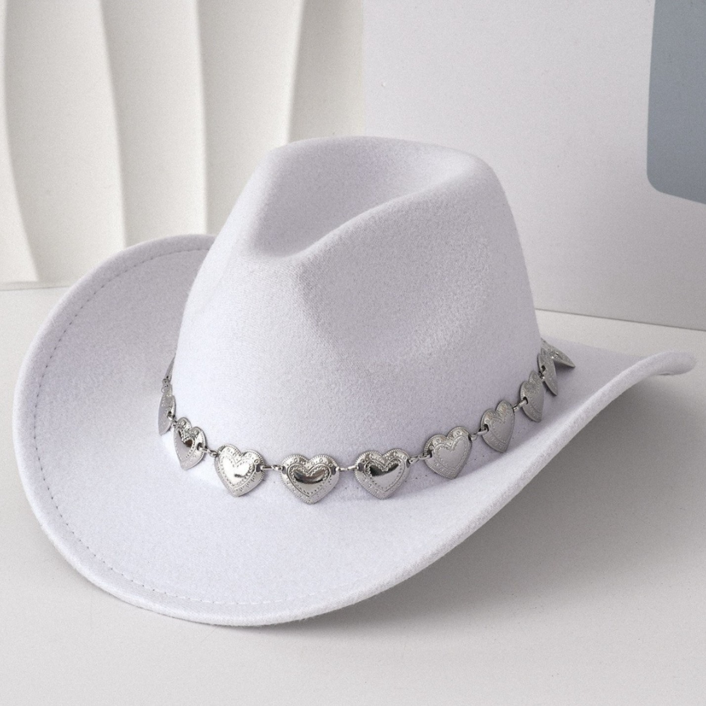 Oversized Heart Chain Hat for Women European American Style Hip Hop Punk Cowboy Fedora Retro Felt Hollowed out Metal_voghion.com