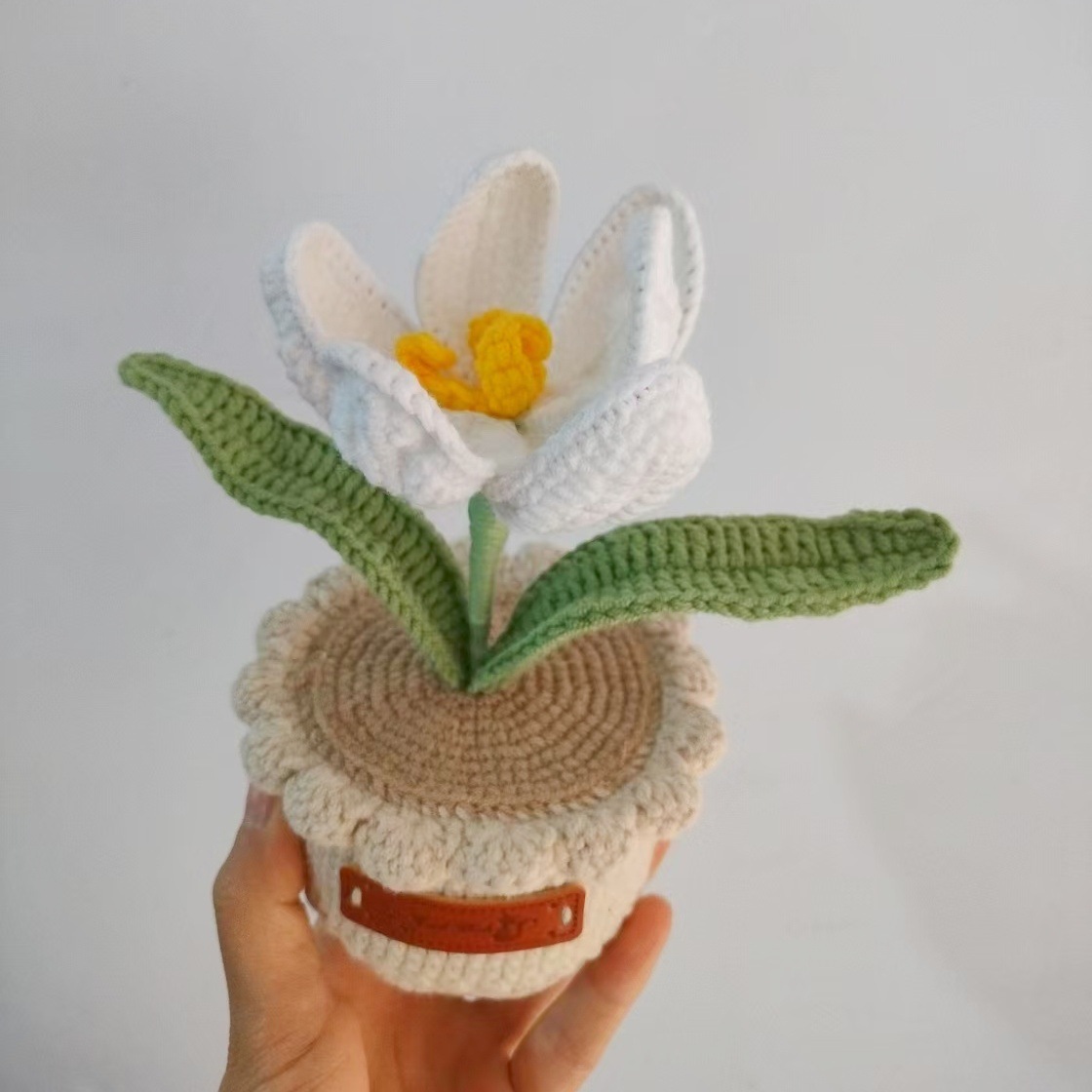 Transfronterizos productos terminados de gancho artesanal lana flores en maceta adornos para el hogar simulación de flores de punto de tulipán creativo image 8