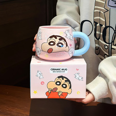 クレヨンしんちゃんコップ女性可爱いオフィスコーヒーマグカップ诞生日プレゼントセラミックカップスプーン付き高颜値