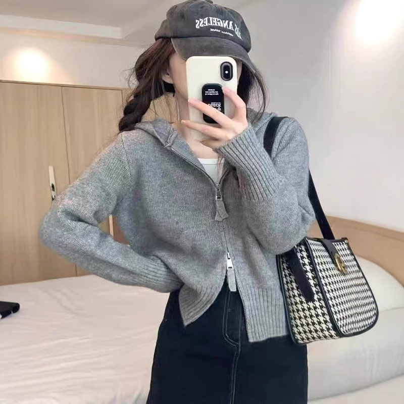 Short Hooded Double Zip Knitted Sweater Women's Autumn and Winter Tight Waist Slimming Gray Small Sweater Coat 100 Wool