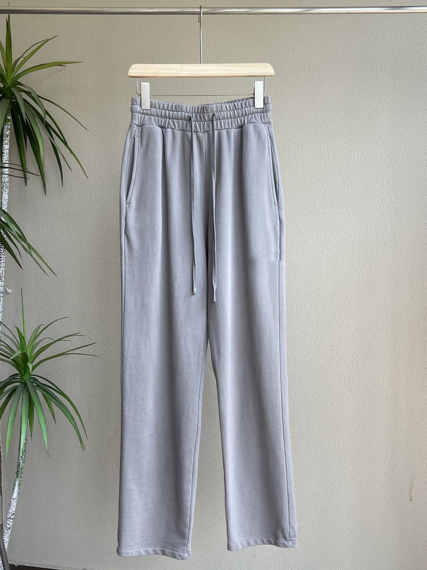 24SS Chunqiu pantalones de terry recto 24 años de primavera y otoño nuevos pantalones de terry recto para hombres