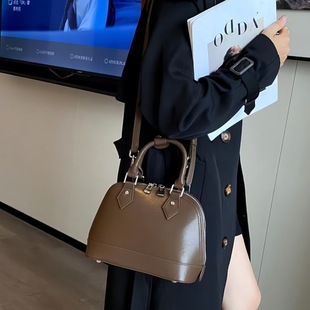 ֲ��ţƤ�͹�ؐ�����μ�б����r�������С�������ƤŮ�����ٴ�