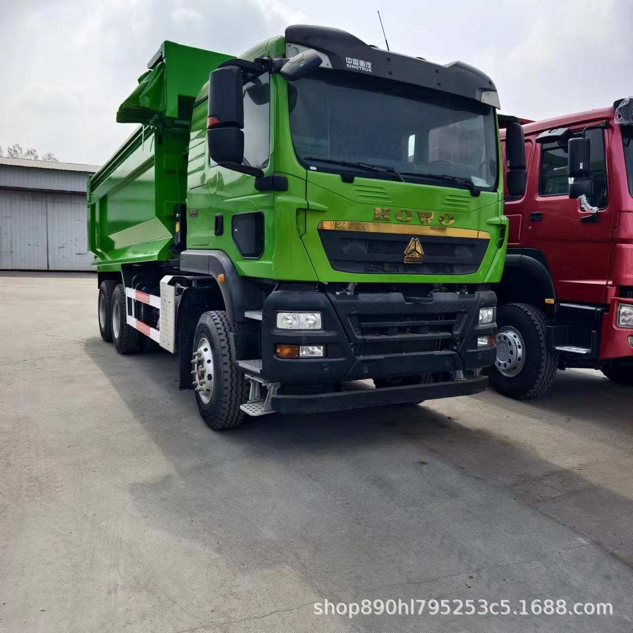 Howo Dump Truck with Rear Eight Wheels, 375 Horsepower, Front Four-Wheel Drive, Rear Eight-Wheel Drive, Rear-Turning Dump Truck