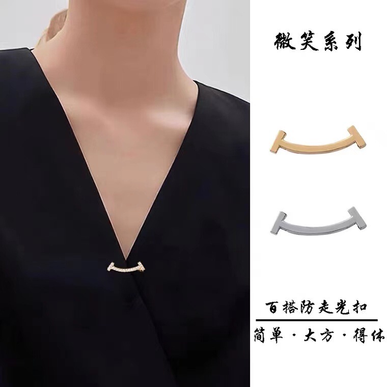 Smile anti-glare button shirt neckline decoration design niche exquisite pin fixed clothes smiling face brooch women