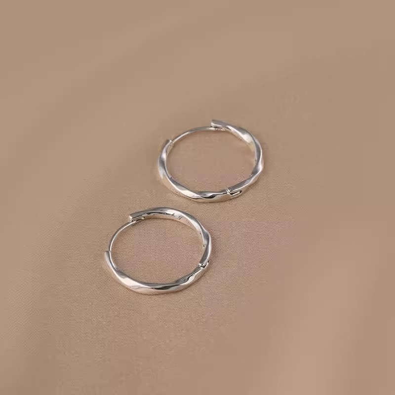 S925 aguja de plata elegante pendientes de nicho femenino diseño de gama alta pendientes populares pendientes de perlas pendientes únicos al por mayor