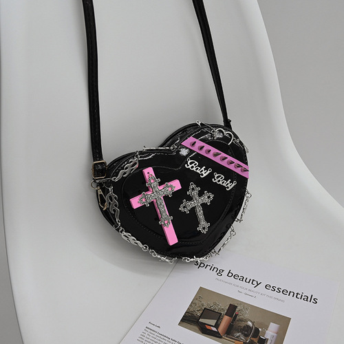 Internet celebrity Gothic style cross-border women's bag new niche hot girl rivet heart-shaped bag dark punk shoulder crossbody bag