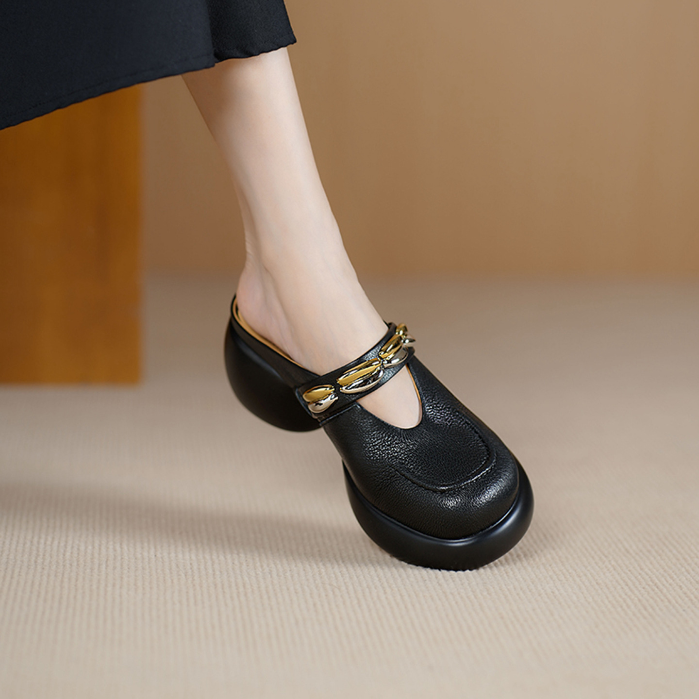 Dép sandal cao gót nữ mũi kín gót hở đế dày 7 cm — đen chi tiết 3