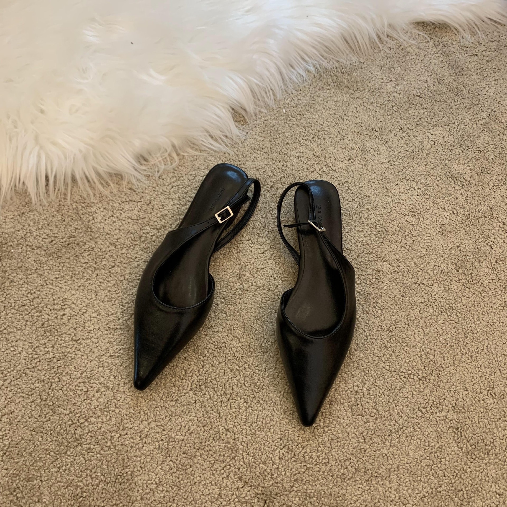 Dámské ploché boty s internetovými celebritami pro jaro a léto 2023, tenký podpatek, špičatá špička, mělká ústa, taštičková špička, kočičí podpatek, pásek, vílí boty_voghion.com