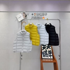 其他短外套;女式衬衫;女式马甲