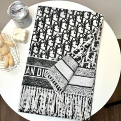 D家爆款老花新款抖音仿羊绒围巾女欧美时尚百搭D字母披肩保暖围脖