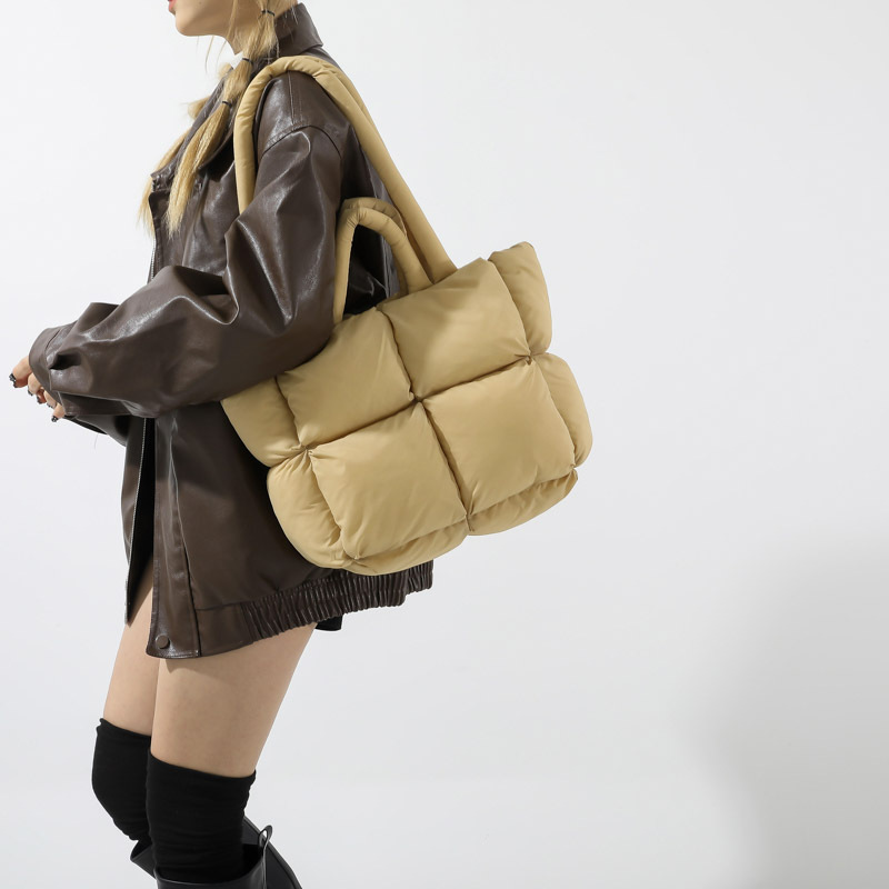 New Cross-Border down Bag, Women's Bag, Simple Cotton-Filled Square Bag, Tote Bag, Soft Checkered Hand-Held Shoulder Bag New Cross-Border down Bag, Women's Bag, Simple Cotton-Filled Square Bag, Tote Bag, Soft Checkered Hand-Held Shoulder Bag