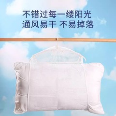 枕の神器の防風干しネットのベランダの靴棚の窓の外で服を干します。