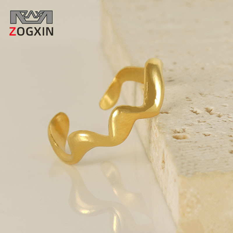 El anillo irregular del acero Titanium del estilo 18K de los ins De La Frontera acanaló el anillo ajustable abierto del acero inoxidable del anillo llano para las mujeres