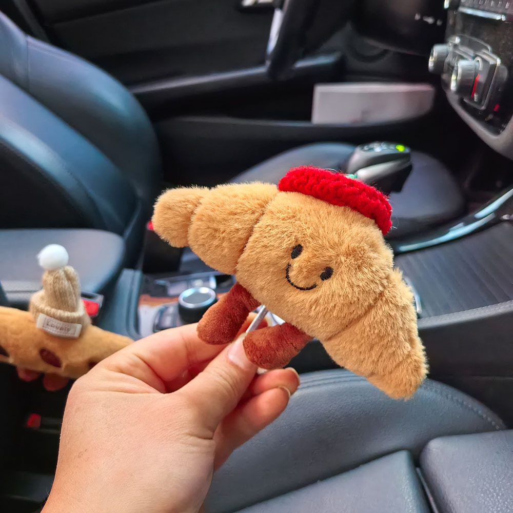 Casco de seguridad de automóvil, cinturón de seguridad de automóvil, cinturón de seguridad de automóvil, fijador de extensión, decoración interior del automóvil, bolsa de corno encantadora, alta calidad