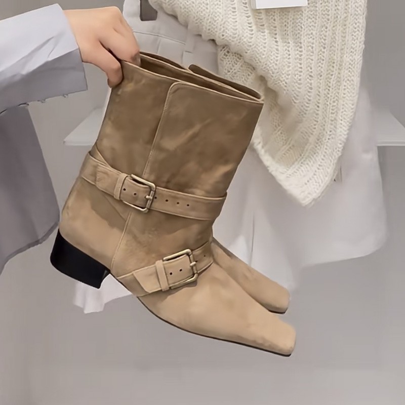 スポットグッズ！ニッチデザインショートブーツ女性用2025春秋スエードスクエアヘッドベルトバックルマーティンブーツ太ヒールスリムブーツ|undefined