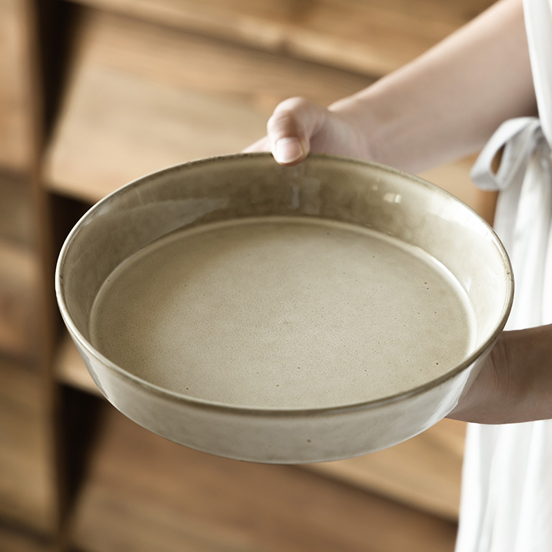 Si te gusta lo retro, no te pierdas el plato de cerámica profunda, el plato de frutas en la sala de estar, la concepción artística de la comida occidental, el plato de verduras para el hogar, el plato de vajilla