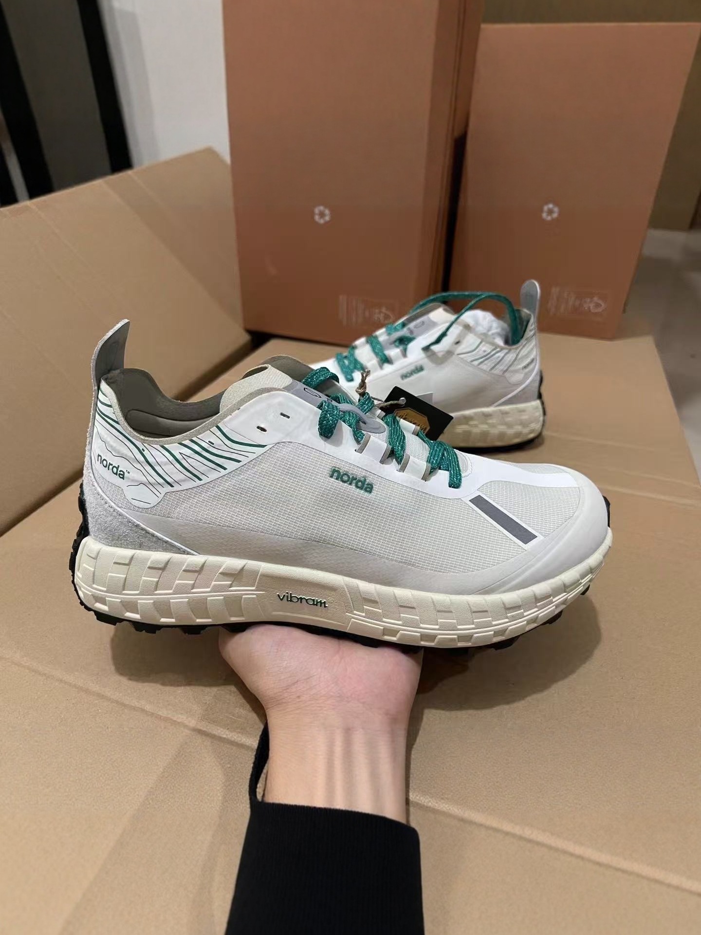 Norda 001 zapatos de montaña para hombres y mujeres, zapatos de carrera bajos, zapatos de senderismo